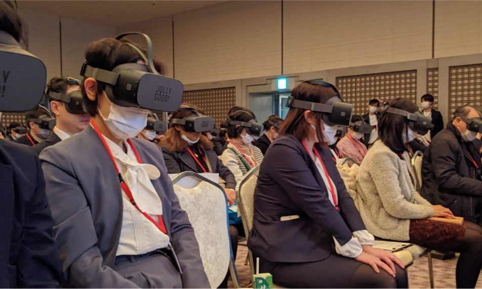 VRセッションで学会の集客は満員に!